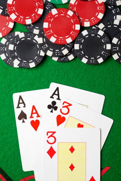 Live Sic Bo table with three dice in a cage on a mobile screen